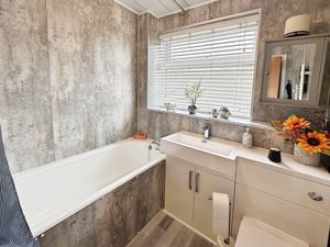Family Bathroom- click for photo gallery